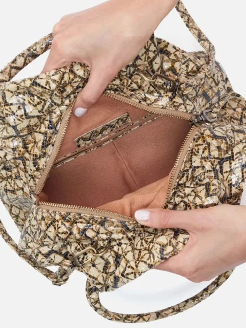 HOBO darling crossbody